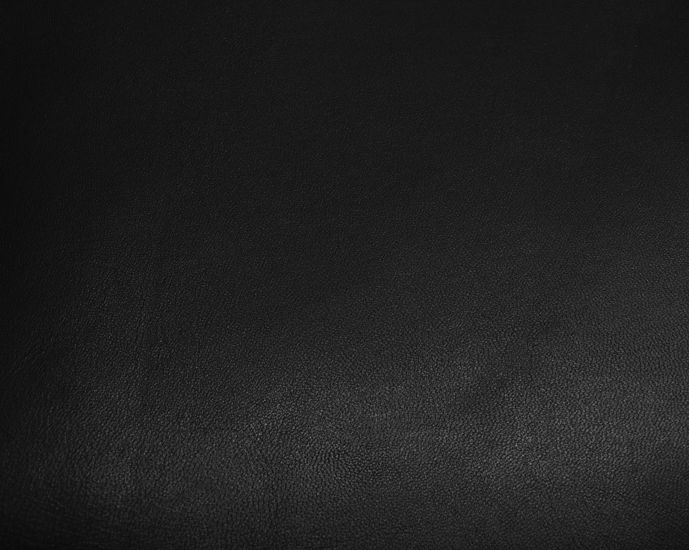 Kůže hovězina černá 1 - 1,5 mm